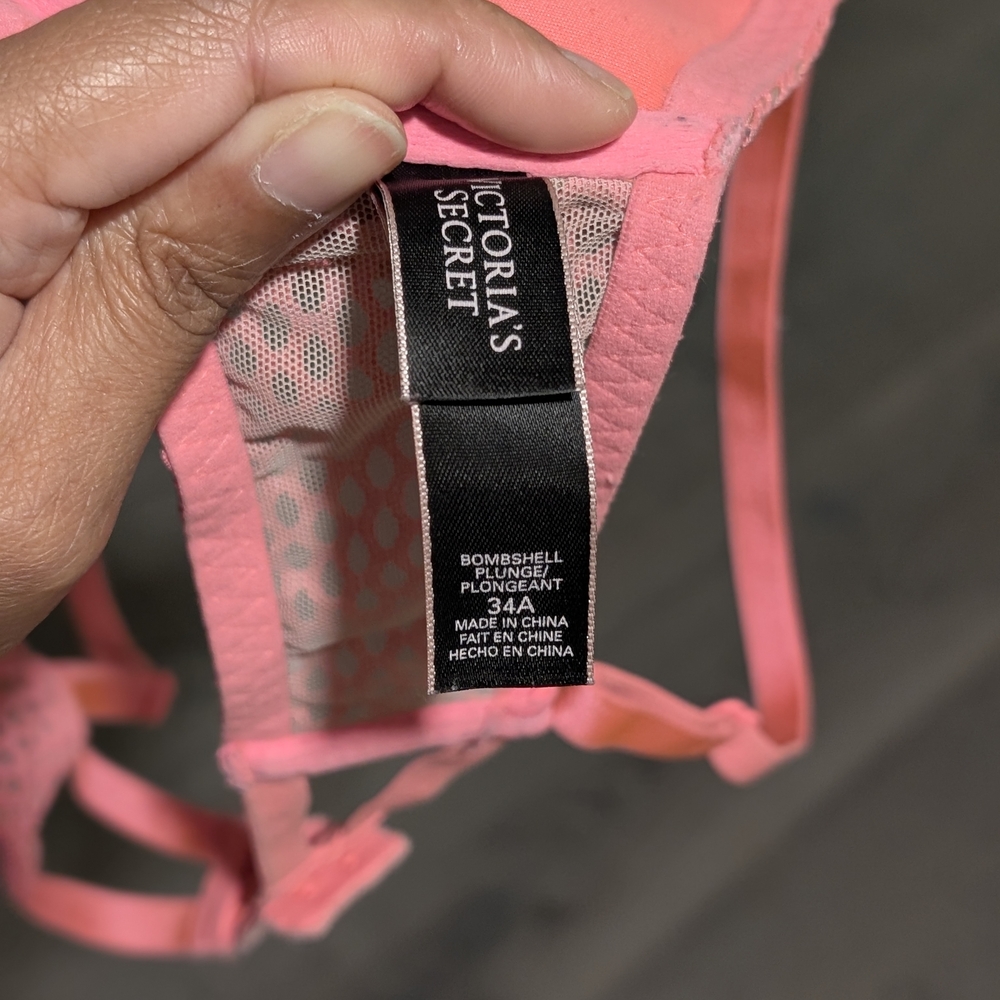 Victoria's Secret Set Of 5 Bras - Picture 4 of 6